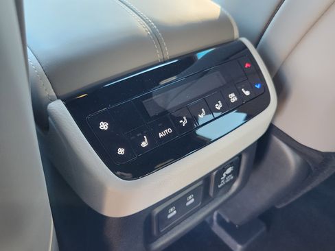 Used 2026 INFINITI QX60 Autograph w/ Dark Cargo Package image 19