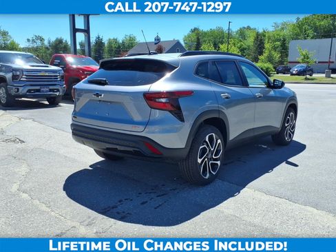 New 2026 Chevrolet Trax RS w/ Driver Confidence Package FWD image 5