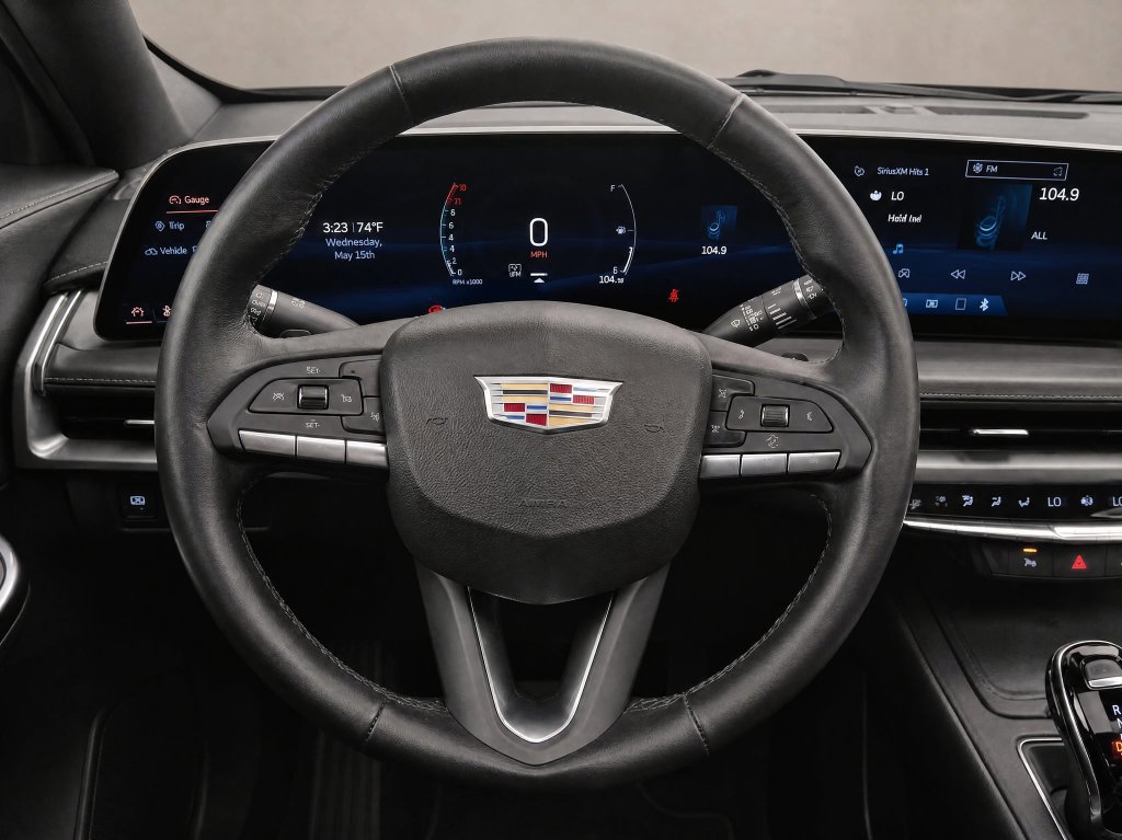 Used 2025 Cadillac XT4 Premium Luxury FWD image 13