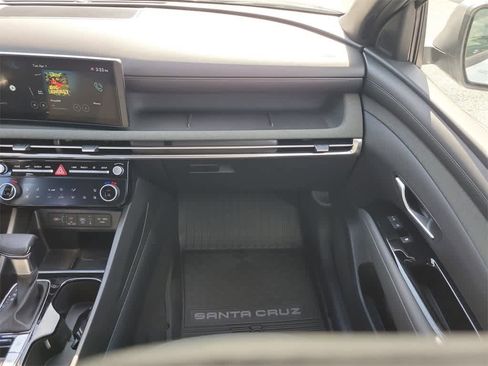 New 2025 Hyundai Santa Cruz Limited image 11
