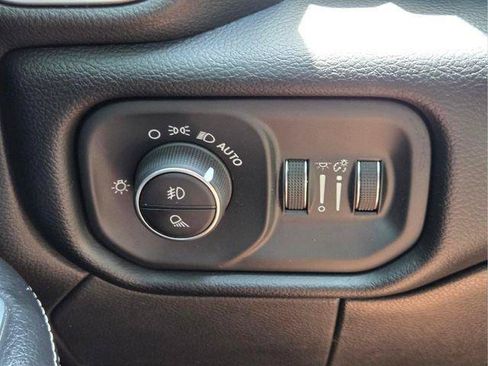 Used 2020 RAM 2500 Big Horn w/ Level 2 Equipment Group AWD/4WD image 30