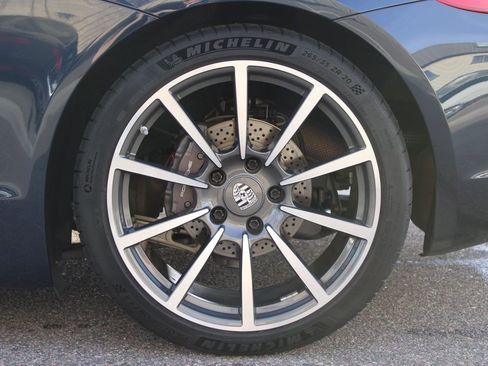 Used 2015 Porsche Cayman image 11