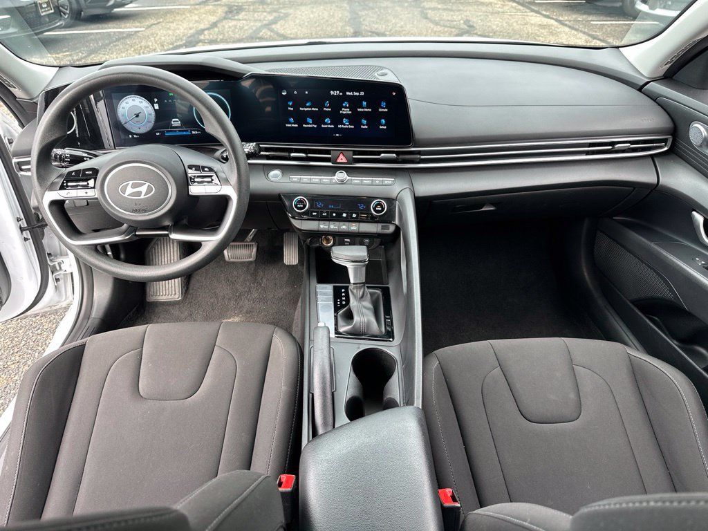 Used 2024 Hyundai Elantra SEL FWD image 39