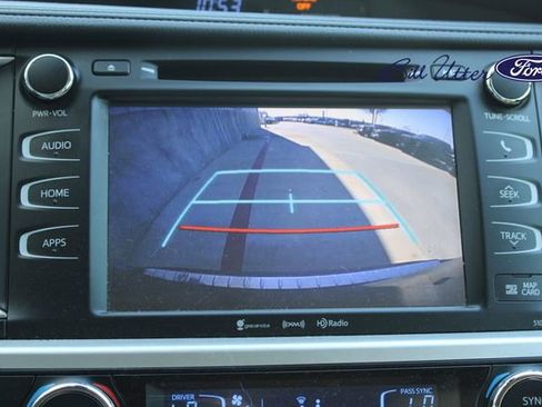 Used 2018 Toyota Highlander XLE image 21