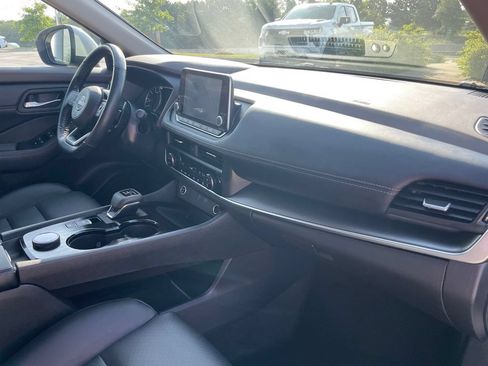 Used 2023 Nissan Rogue SV w/ SV Premium B Package AWD/4WD image 27