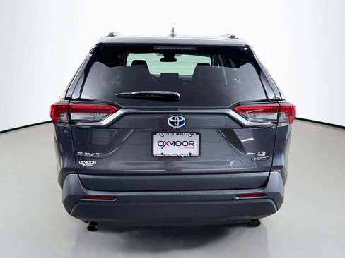 Certified 2022 Toyota RAV4 LE AWD/4WD image 6