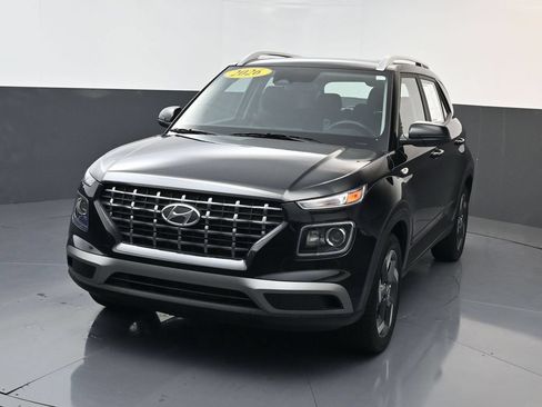 Certified 2026 Hyundai Venue SEL FWD image 8