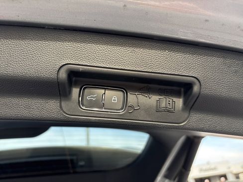 Used 2024 Ford Explorer XLT w/ Equipment Group 202A image 26