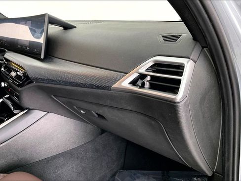 Used 2025 BMW 330i Sedan w/ M Sport Package image 20