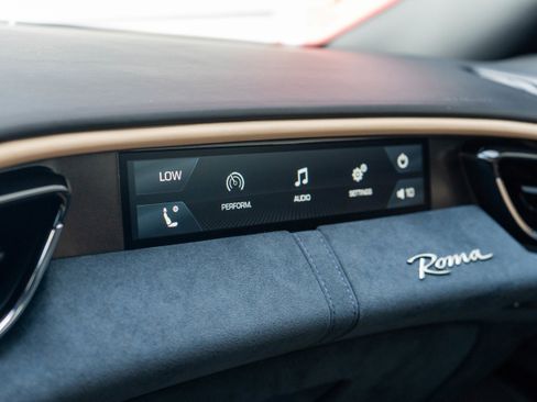 Used 2021 Ferrari Roma RWD image 23