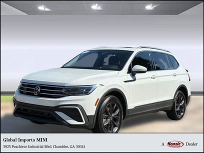 Used 2022 Volkswagen Tiguan SE w/ Panoramic Sunroof Package
