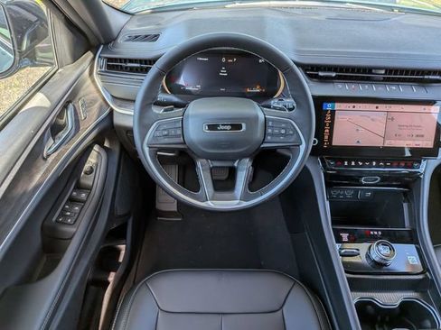 New 2026 Jeep Grand Cherokee Limited AWD/4WD image 12