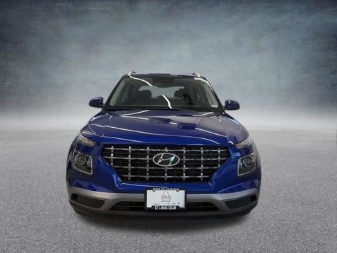 Used 2025 Hyundai Venue SEL image 13