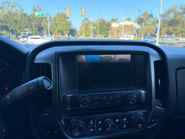 Used 2018 Chevrolet Silverado 1500 LT w/ Texas Edition RWD image 17