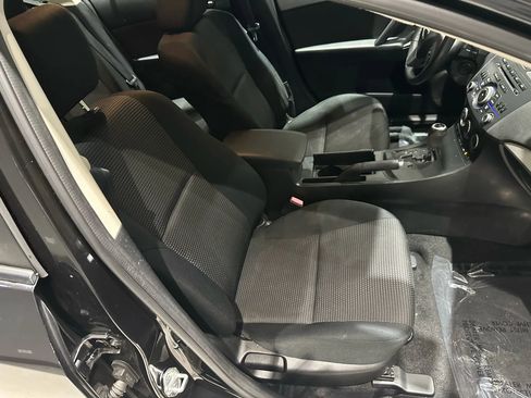 Used 2013 MAZDA MAZDA3 i Touring image 27