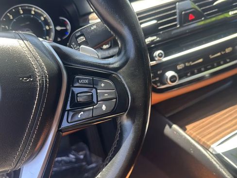 Used 2018 BMW 540i RWD image 19