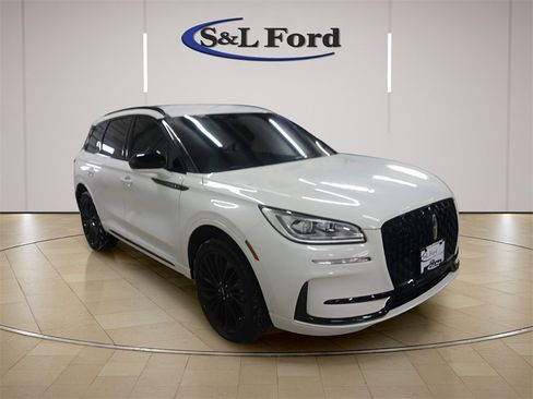 Used 2024 Lincoln Corsair Reserve w/ Jet Appearance Package image 8