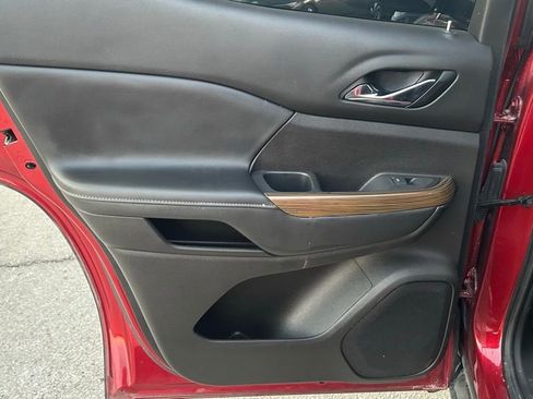 Used 2021 GMC Acadia SLE w/ Driver Convenience Package image 25