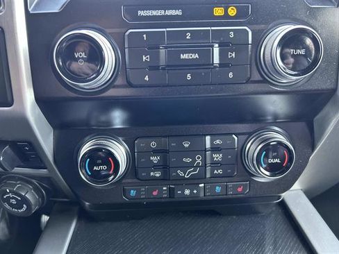 Used 2020 Ford F250 Platinum w/ FX4 Off-Road Package image 35