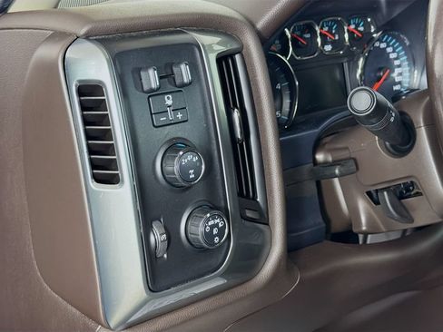 Used 2019 Chevrolet Silverado 2500 LT w/ LT Convenience Package AWD/4WD image 11