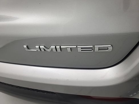 Used 2020 Jeep Compass Limited FWD image 11