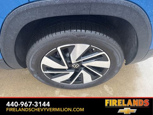 Used 2025 Volkswagen Atlas SE image 53