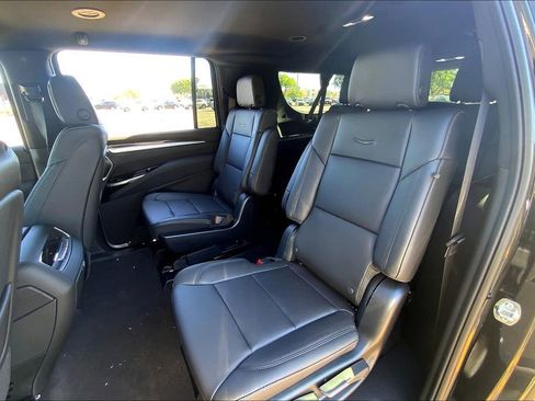 New 2026 Cadillac Escalade ESV 2WD w/ LPO, Floor Liner Package image 27