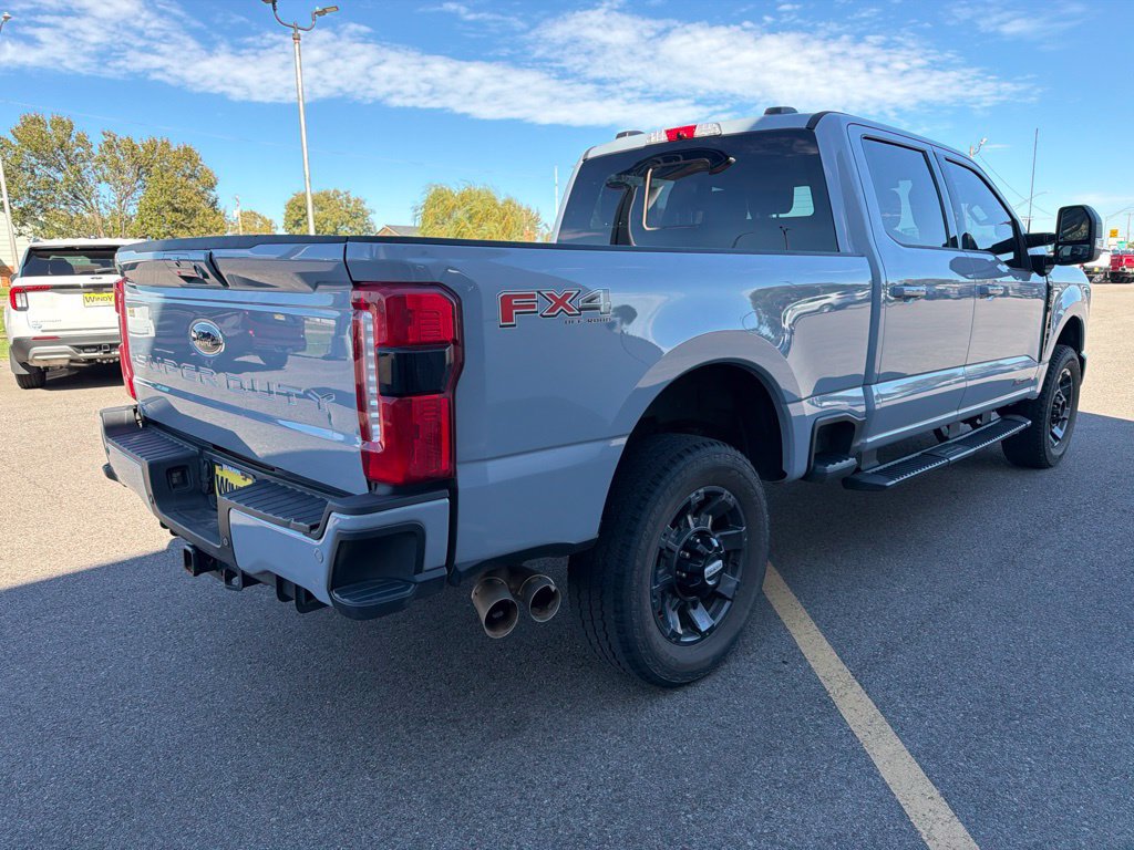 Used 2024 Ford F250 4x4 Crew Cab Super Duty image 6