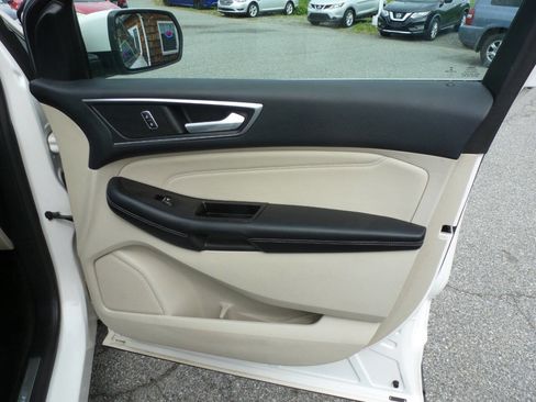 Used 2015 Ford Edge Titanium w/ Technology Package AWD/4WD image 36