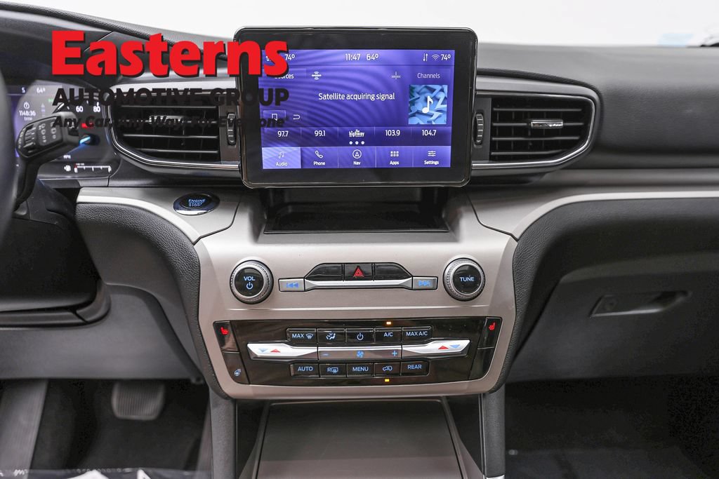 Used 2022 Ford Explorer XLT w/ Equipment Group 202A AWD/4WD image 14