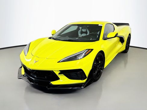 Used 2020 Chevrolet Corvette Stingray Preferred Cpe w/ 2LT Preferred Equipment Group RWD image 4
