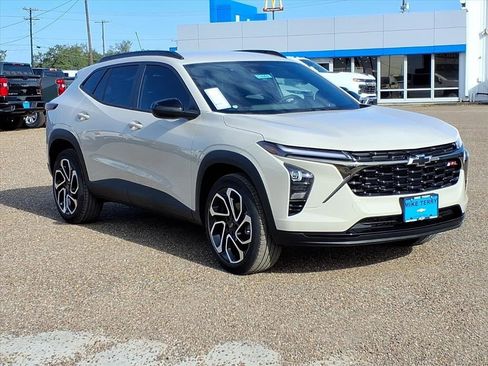 New 2026 Chevrolet Trax RS w/ Driver Confidence Package image 6