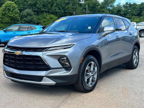 Used 2024 Chevrolet Blazer LT FWD image 6