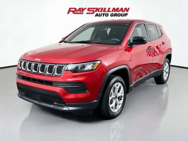 Used 2025 Jeep Compass Sport AWD/4WD image 3