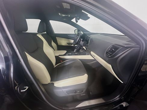 Used 2024 Lexus NX 250 FWD image 34