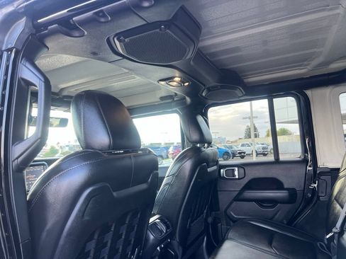Used 2023 Jeep Wrangler Unlimited Rubicon 4xe w/ Cold Weather Group AWD/4WD image 29