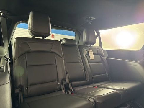 New 2025 Lincoln Navigator L Reserve w/ Jet Appearance Package image 25