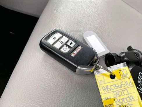 Used 2017 Honda Pilot EX-L image 13