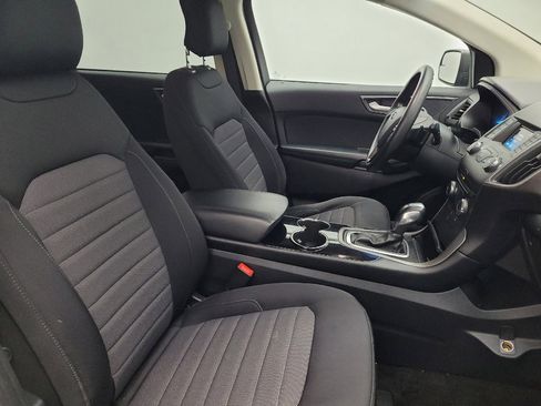 Used 2018 Ford Edge SE image 21