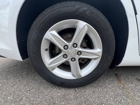 Used 2019 Chevrolet Malibu LS FWD image 24