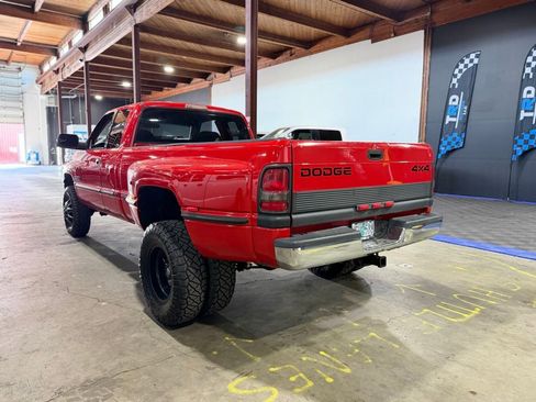 Used 1997 Dodge Ram 3500 Truck 4x4 Club Cab image 2