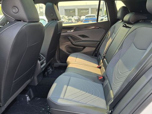 New 2026 Volkswagen Tiguan SE R-Line AWD/4WD image 17