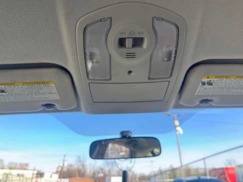Used 2015 Toyota Prius Prime Plug-In Hybrid FWD image 22