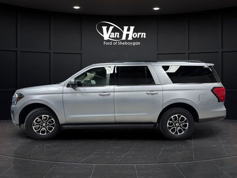 Used 2024 Ford Expedition Max XLT image 4