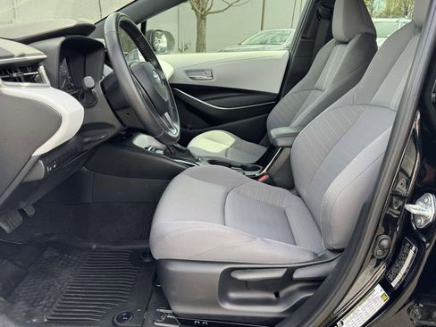 Used 2024 Toyota Corolla SE w/ SE Premium Package image 19