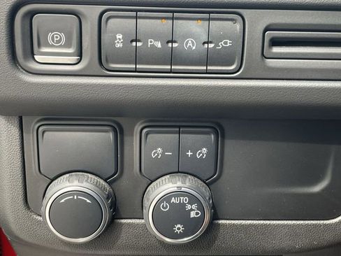 Used 2021 Chevrolet Tahoe LT image 17