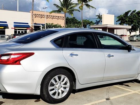 Used 2017 Nissan Altima 2.5 S w/ Power Driver Seat Package FWD image 6