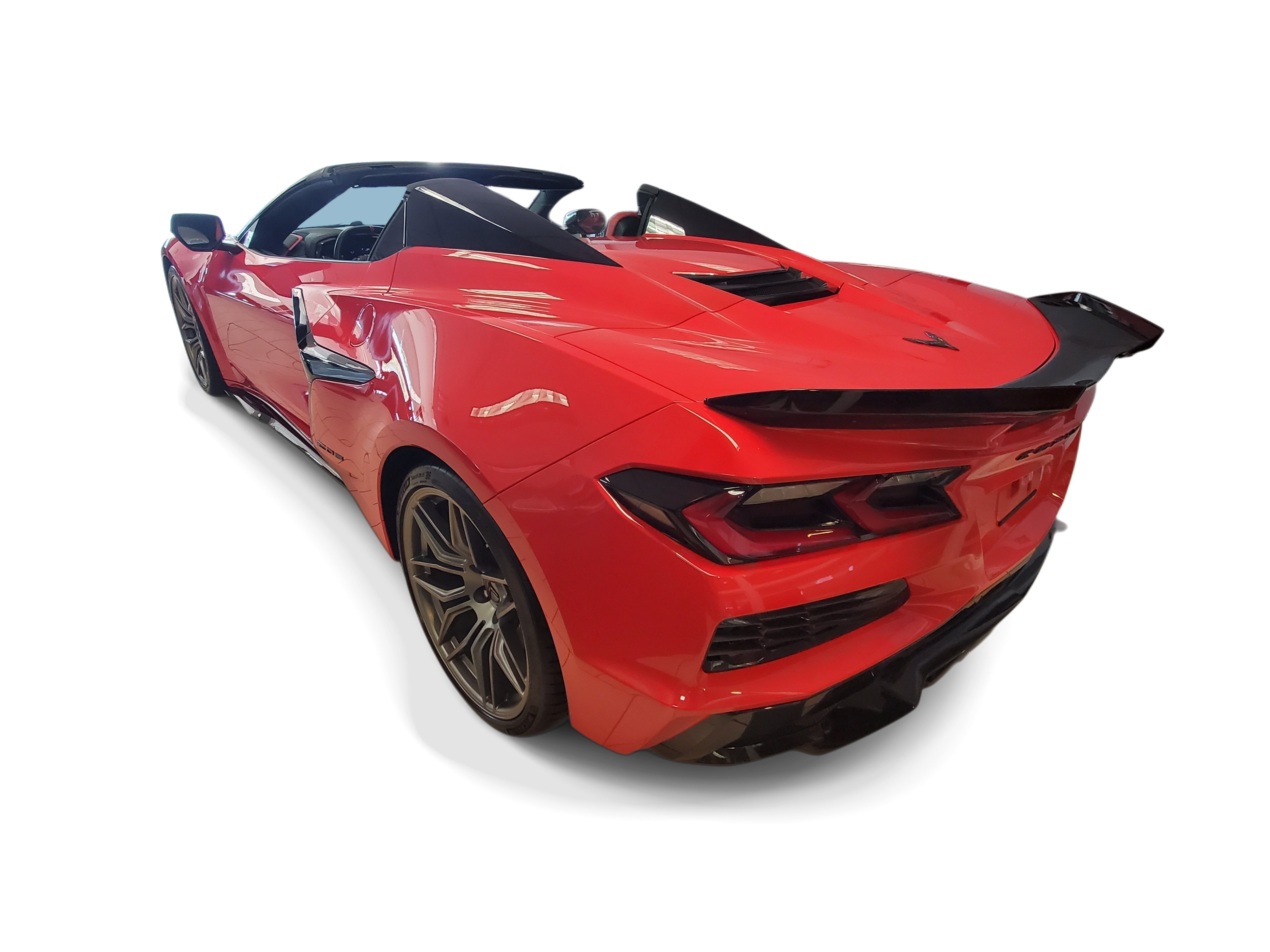 Used 2025 Chevrolet Corvette Z06 RWD image 4