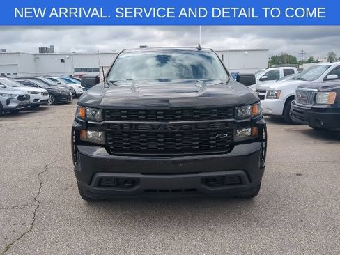Used 2022 Chevrolet Silverado 1500 Custom w/ LPO, Dark Essentials Package AWD/4WD image 11