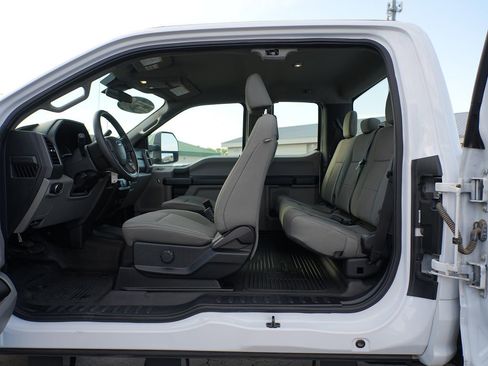 Used 2020 Ford F250 XL w/ Power Equipment Group AWD/4WD image 18